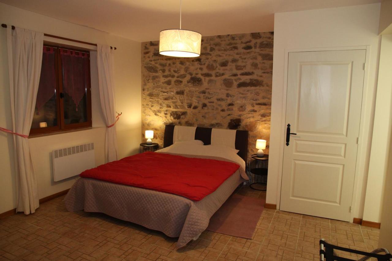 Gites & Chambres D'Hotes Peyrecout Laparrouquial 外观 照片